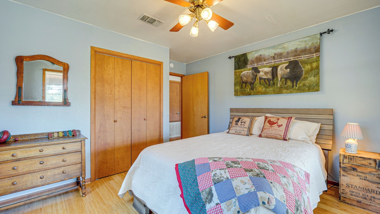 Photo of Bedroom in Harper