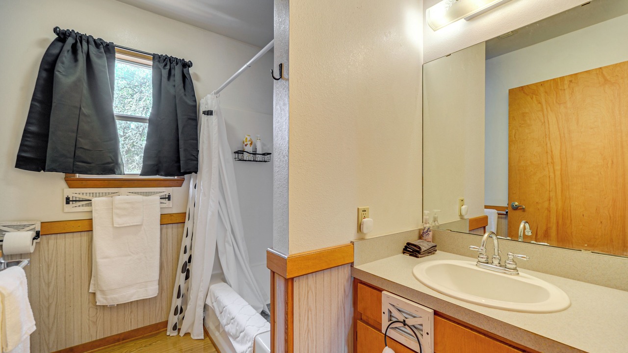 Photo of Bathroom in Harper