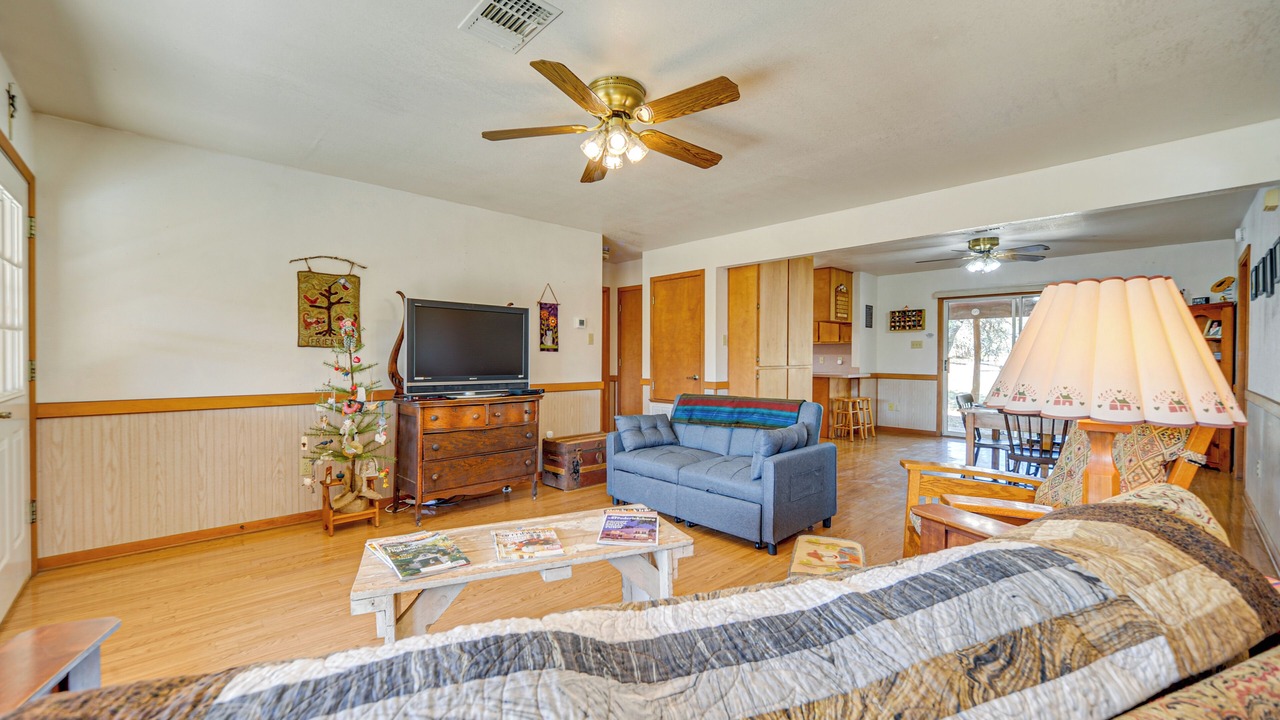 Photo of Livingroom in Harper
