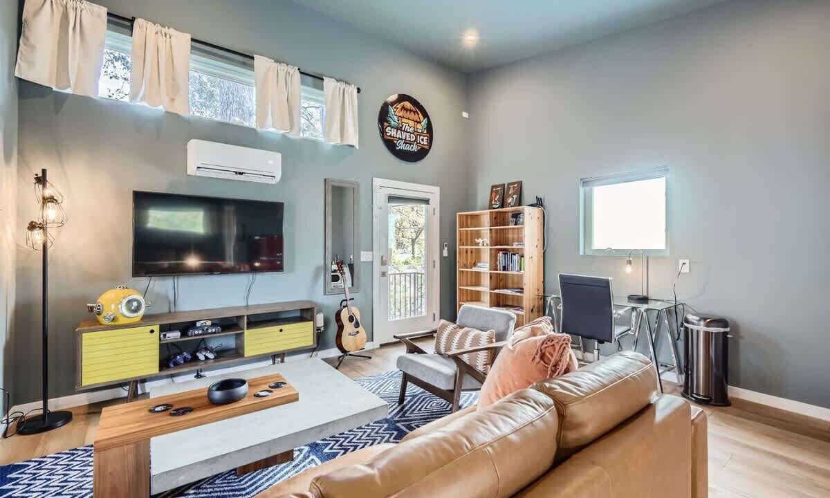 Photo of Bedroom in Holly
