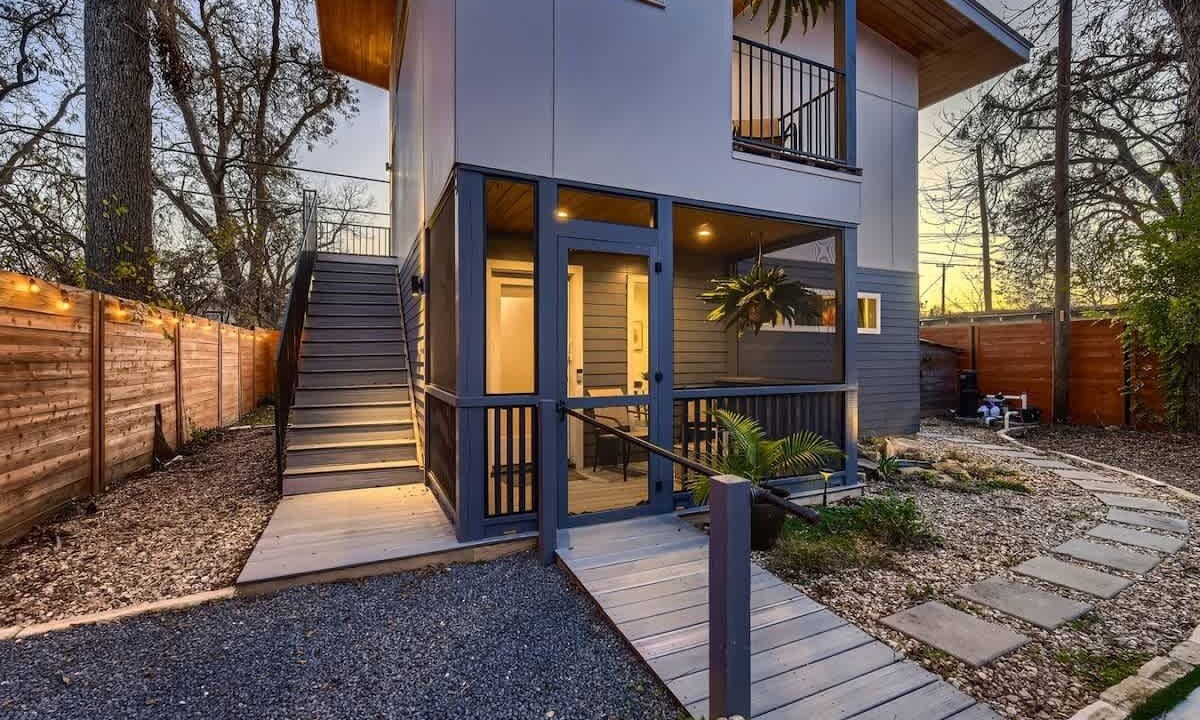 Photo of Patio Balcony in Holly