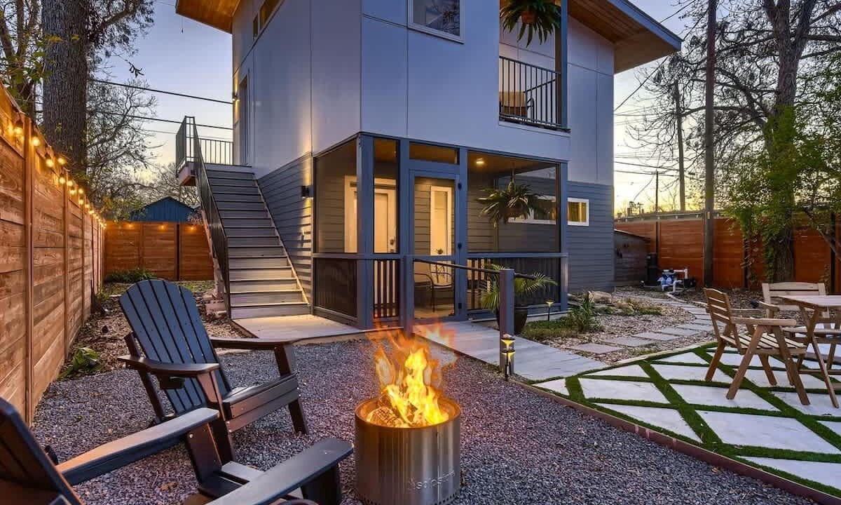 Photo of Patio Balcony in Holly