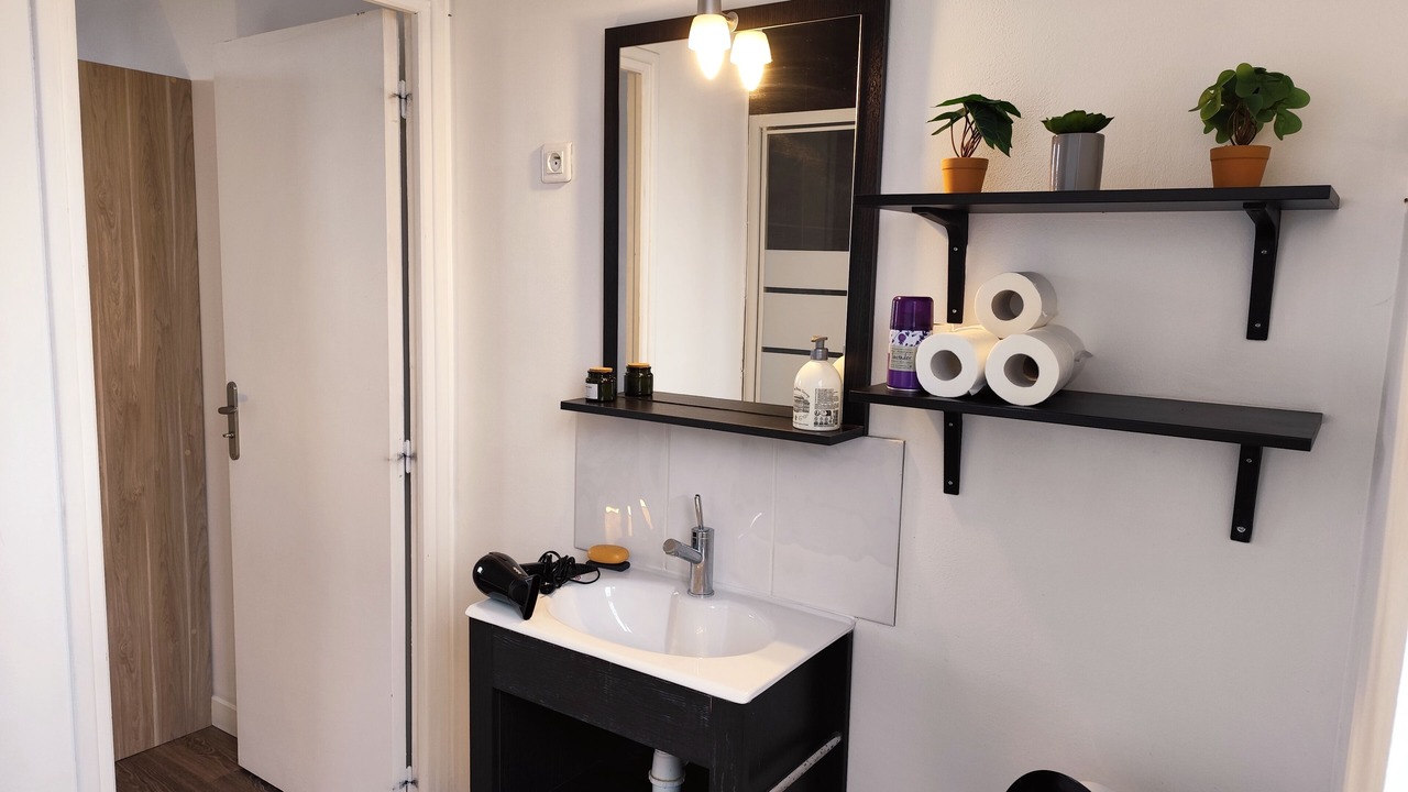 Photo of Bathroom in Centre Ville