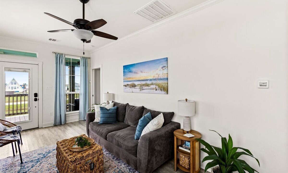 Photo of Livingroom in Surfside Beach