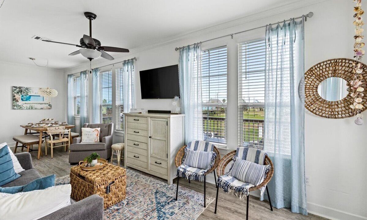 Photo of Livingroom in Surfside Beach