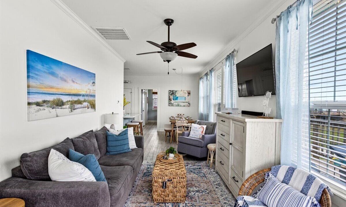 Photo of Livingroom in Surfside Beach