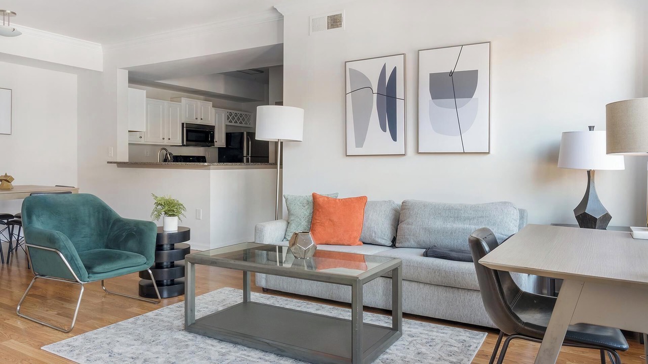 Photo of Livingroom in Piedmont Heights