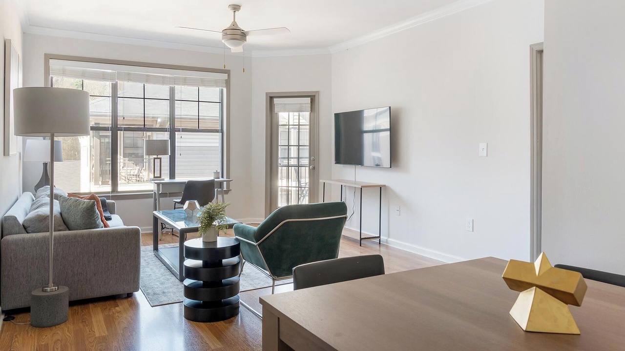 Photo of Livingroom in Piedmont Heights