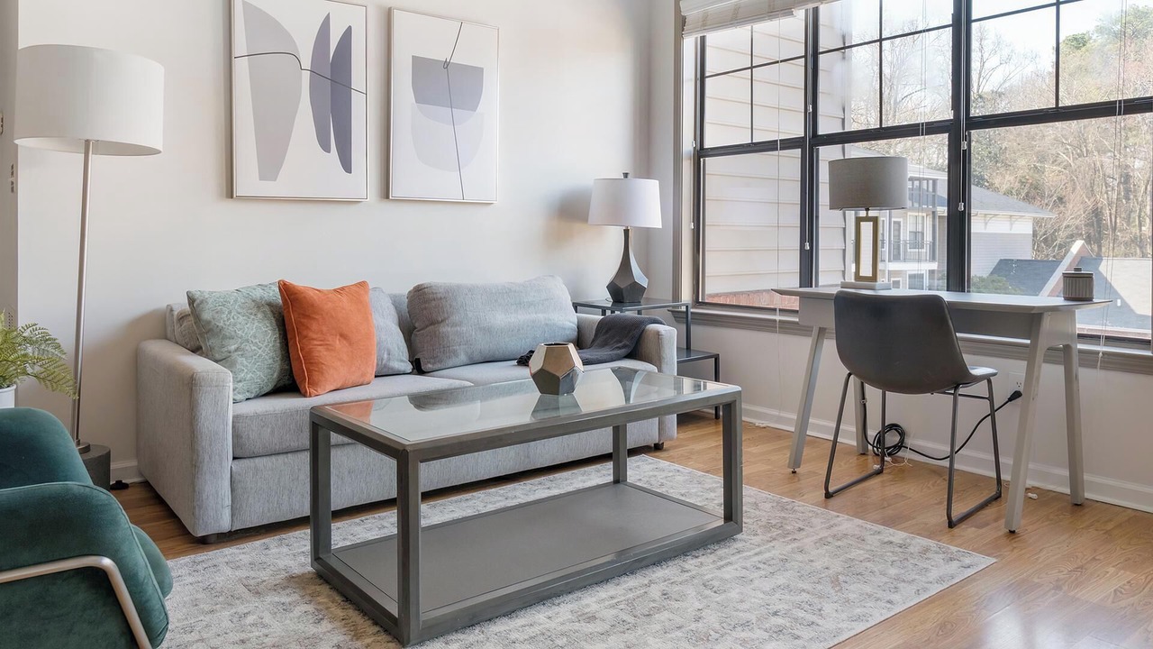 Photo of Livingroom in Piedmont Heights