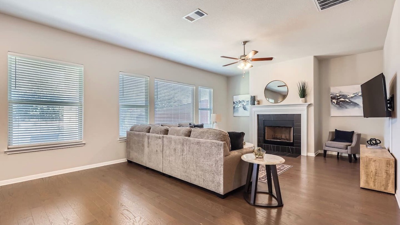 Photo of Livingroom in Cedar Park