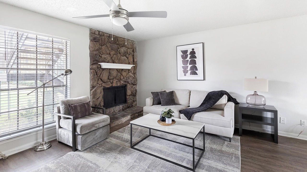Photo of Livingroom in Denton