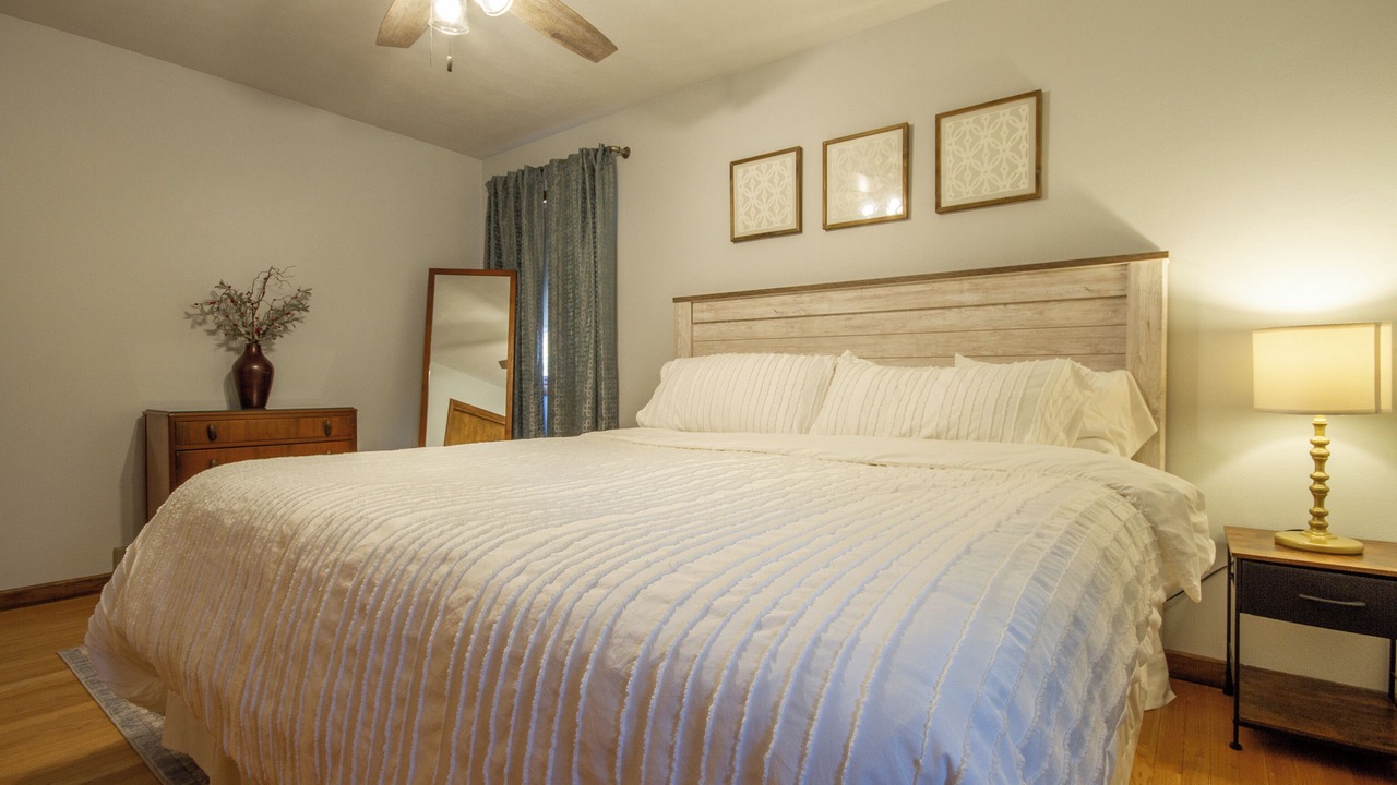 Photo of Bedroom in Dubuque