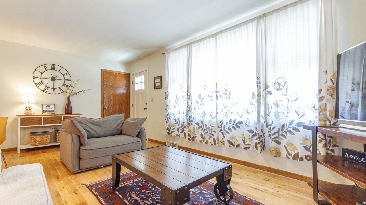Photo of Livingroom in Dubuque