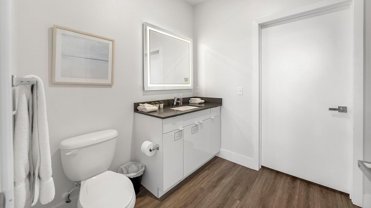Photo of Bathroom in Port Tampa City