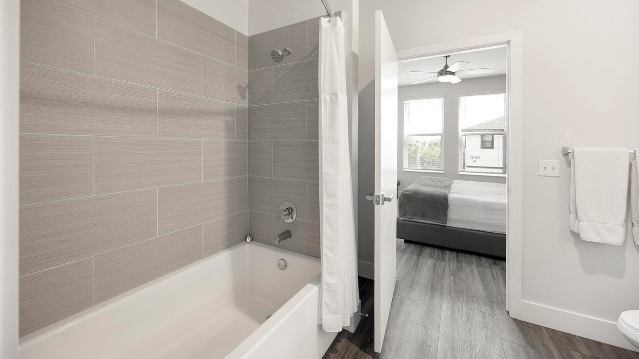 Photo of Bathroom in Port Tampa City