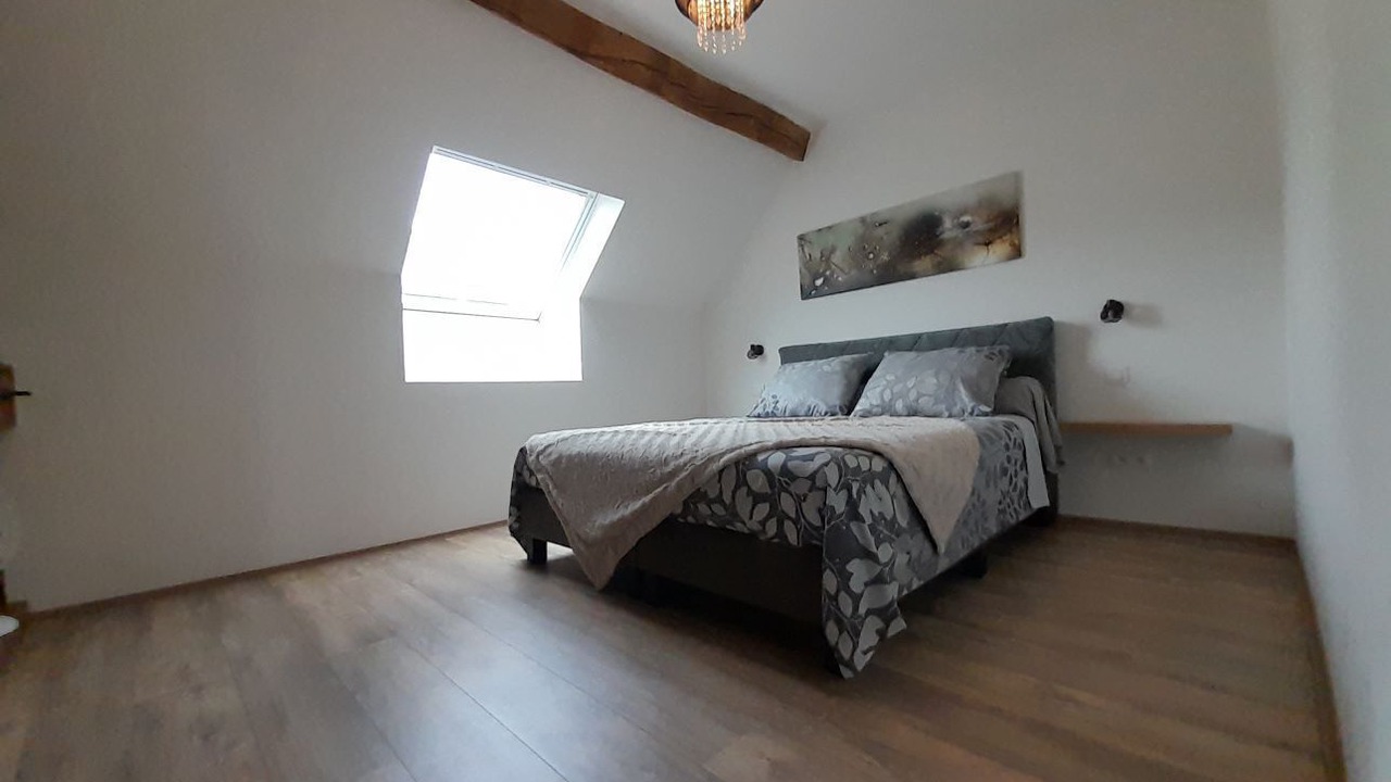 Photo of Bedroom in Sully