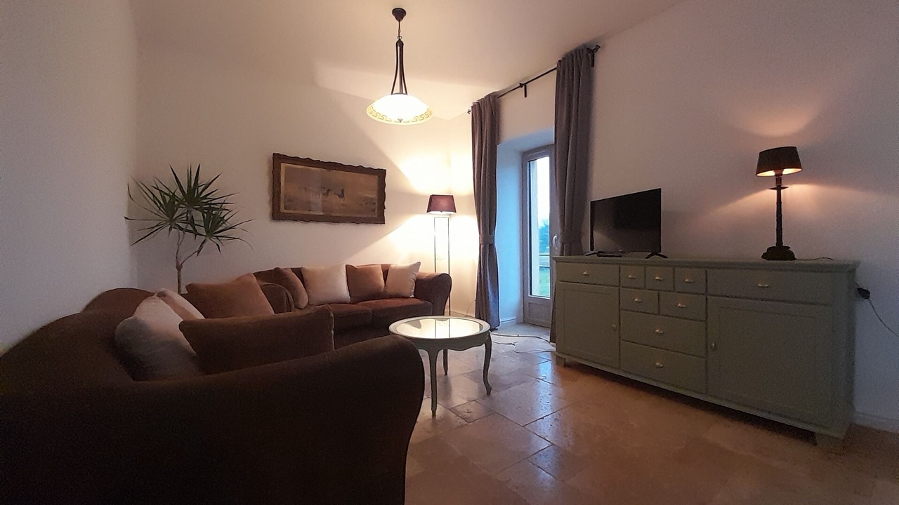 Photo of Livingroom in Sully