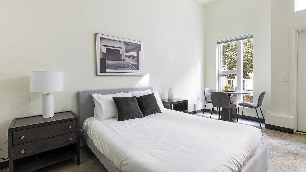 Photo of Bedroom in Pearl District