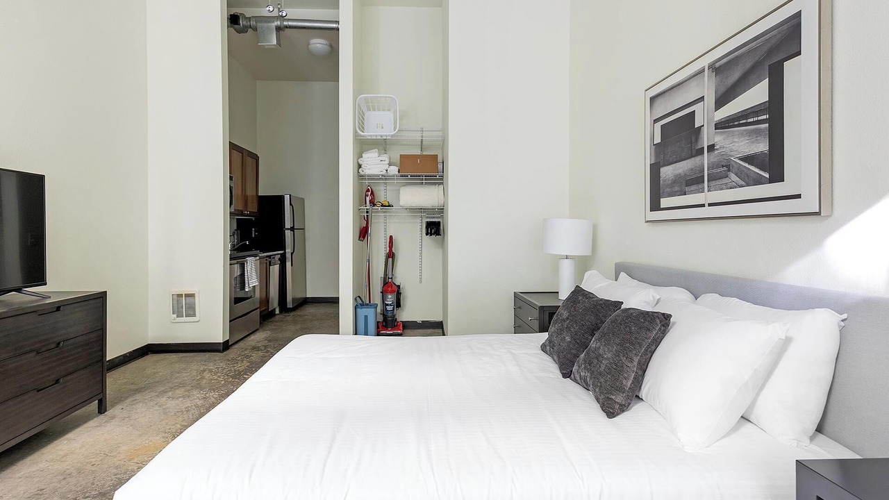 Photo of Bedroom in Pearl District