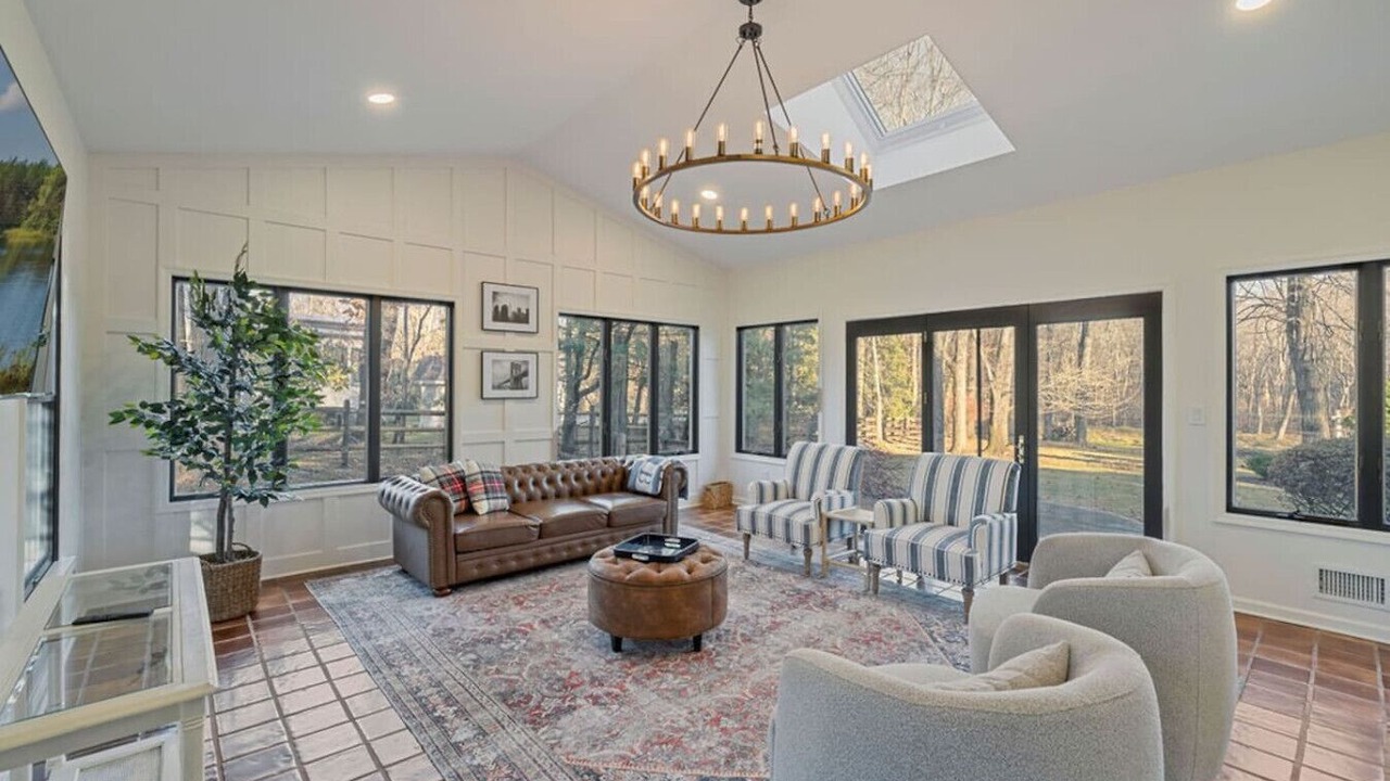 Photo of Livingroom in Suffern