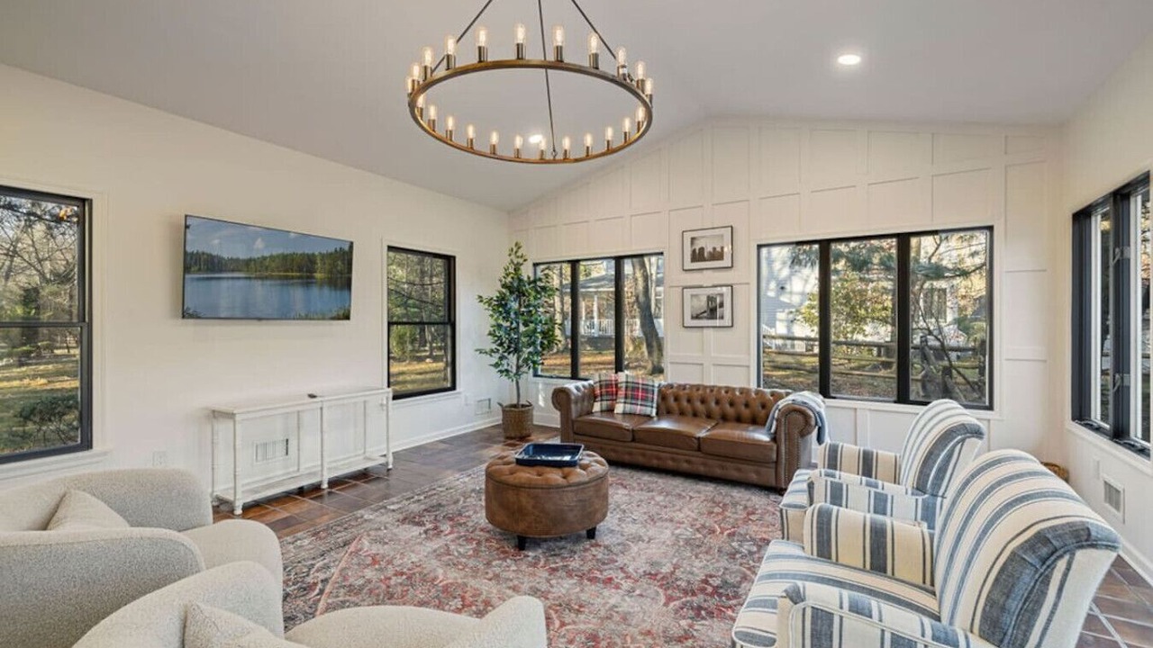 Photo of Livingroom in Suffern