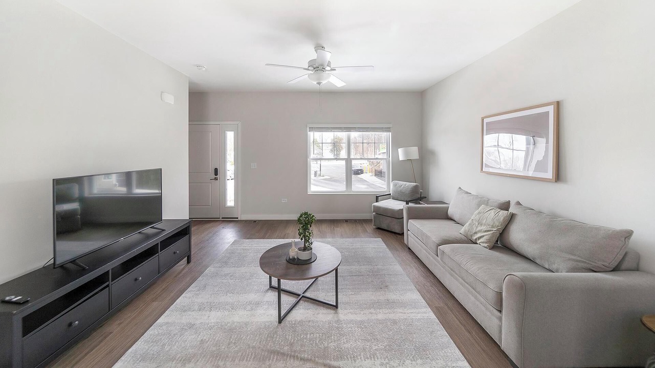 Photo of Livingroom in Willow Springs