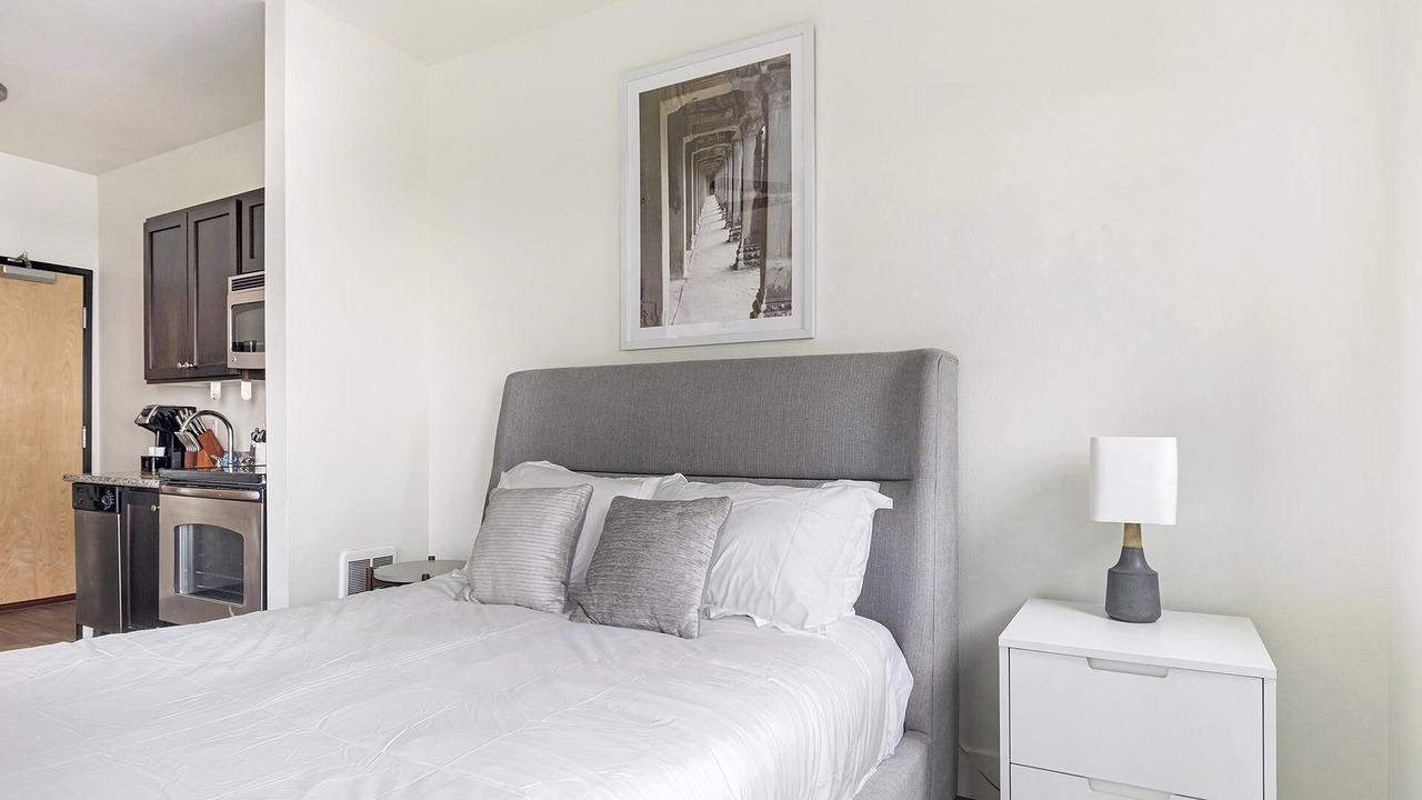 Photo of Bedroom in Pearl District