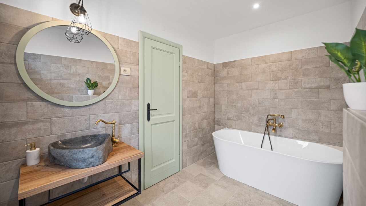 Photo of Bathroom in Zagore