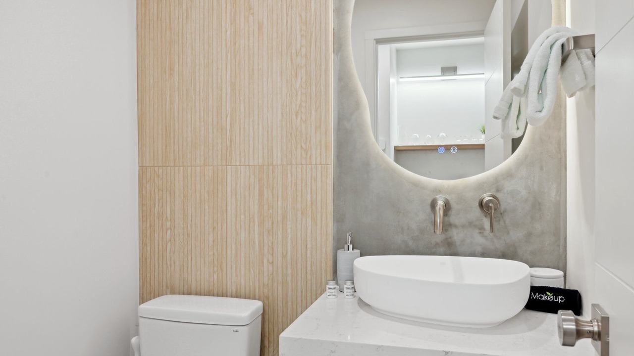 Photo of Bathroom in New Papago Parkway