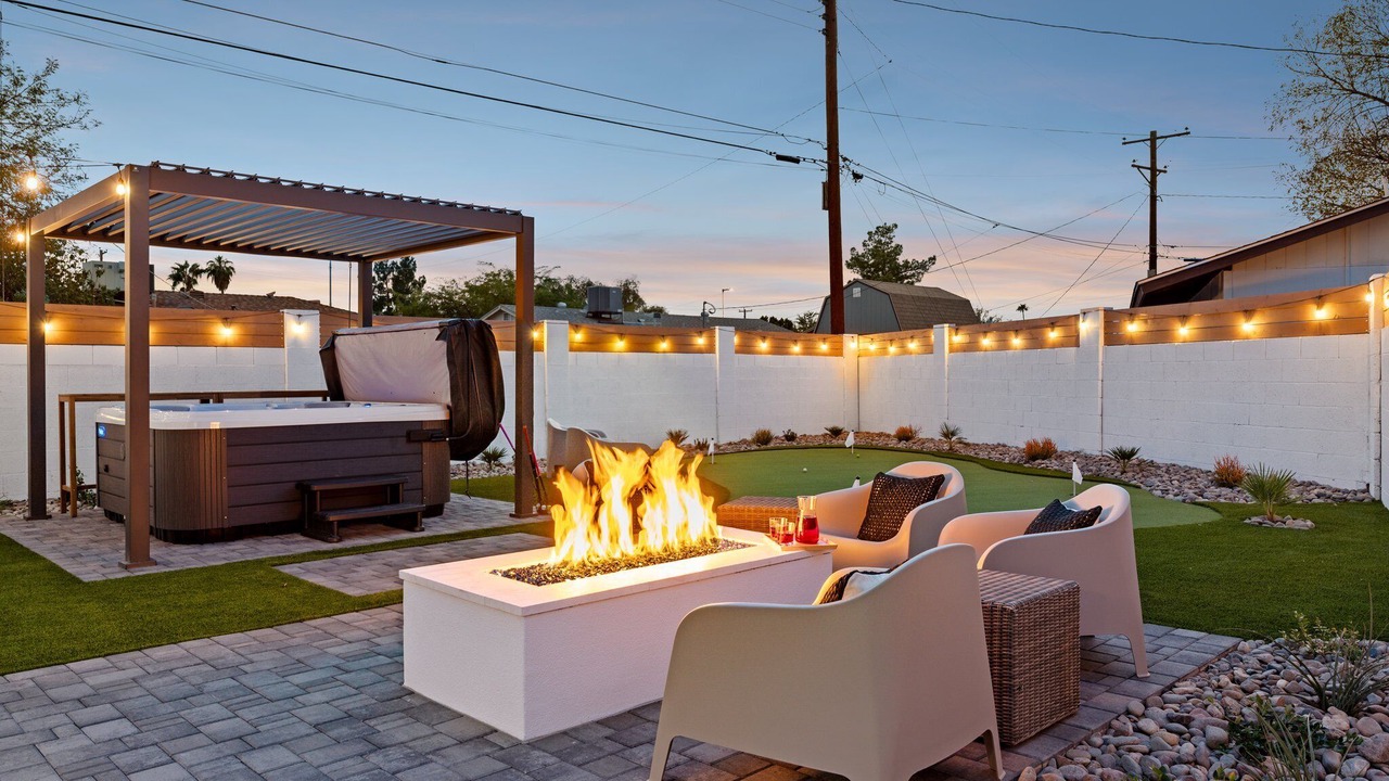 Photo of Outdoor in New Papago Parkway