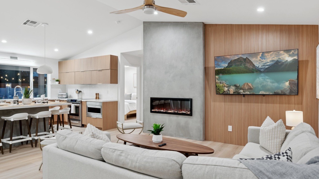 Photo of Livingroom in New Papago Parkway