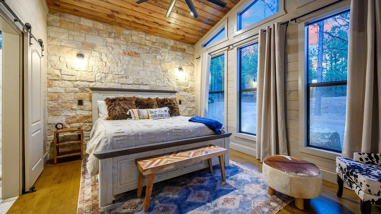 Photo of Bedroom in Pickens