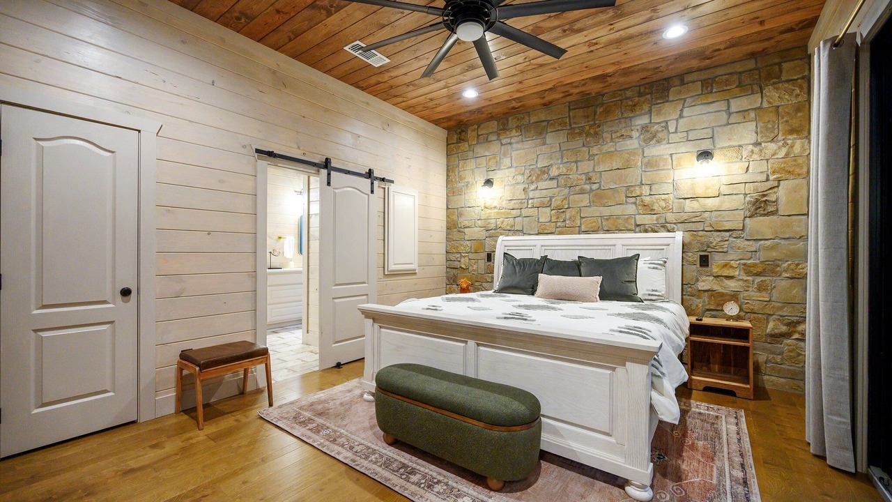 Photo of Bedroom in Pickens