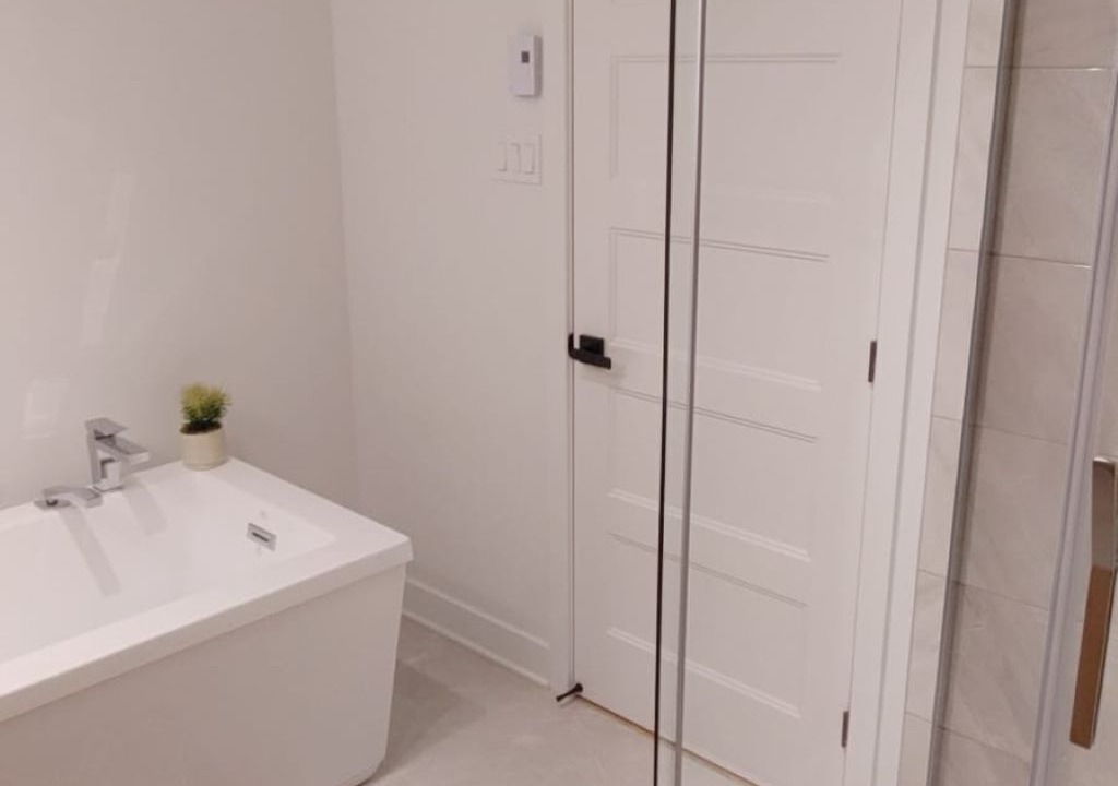 Photo of Bathroom in Salaberry De Valleyfield