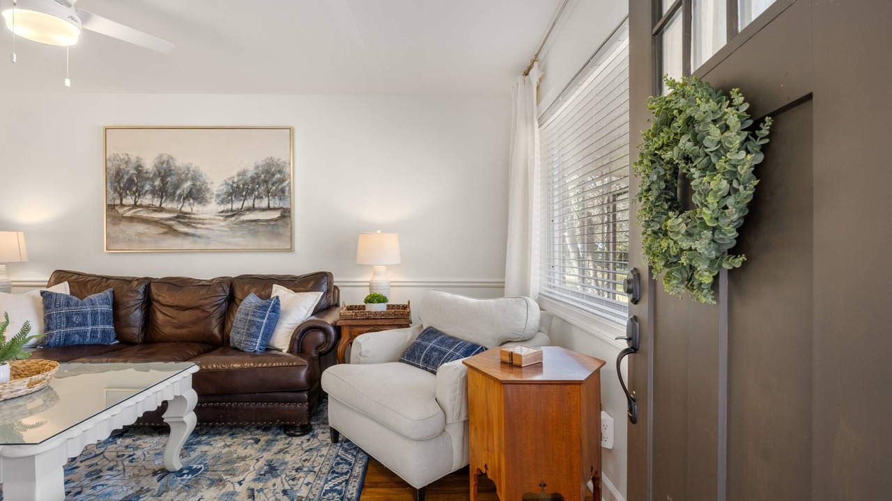 Photo of Livingroom in College Heights