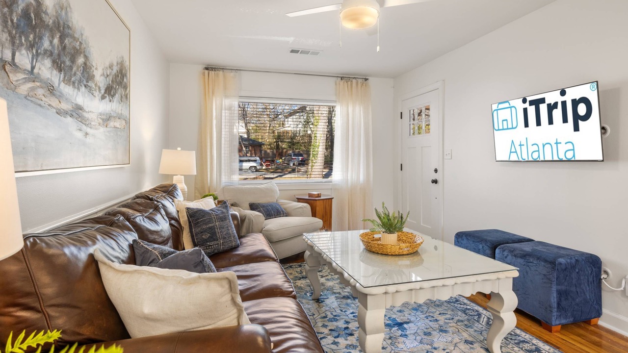 Photo of Livingroom in College Heights