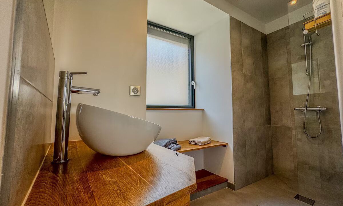 Photo of Bathroom in Sours