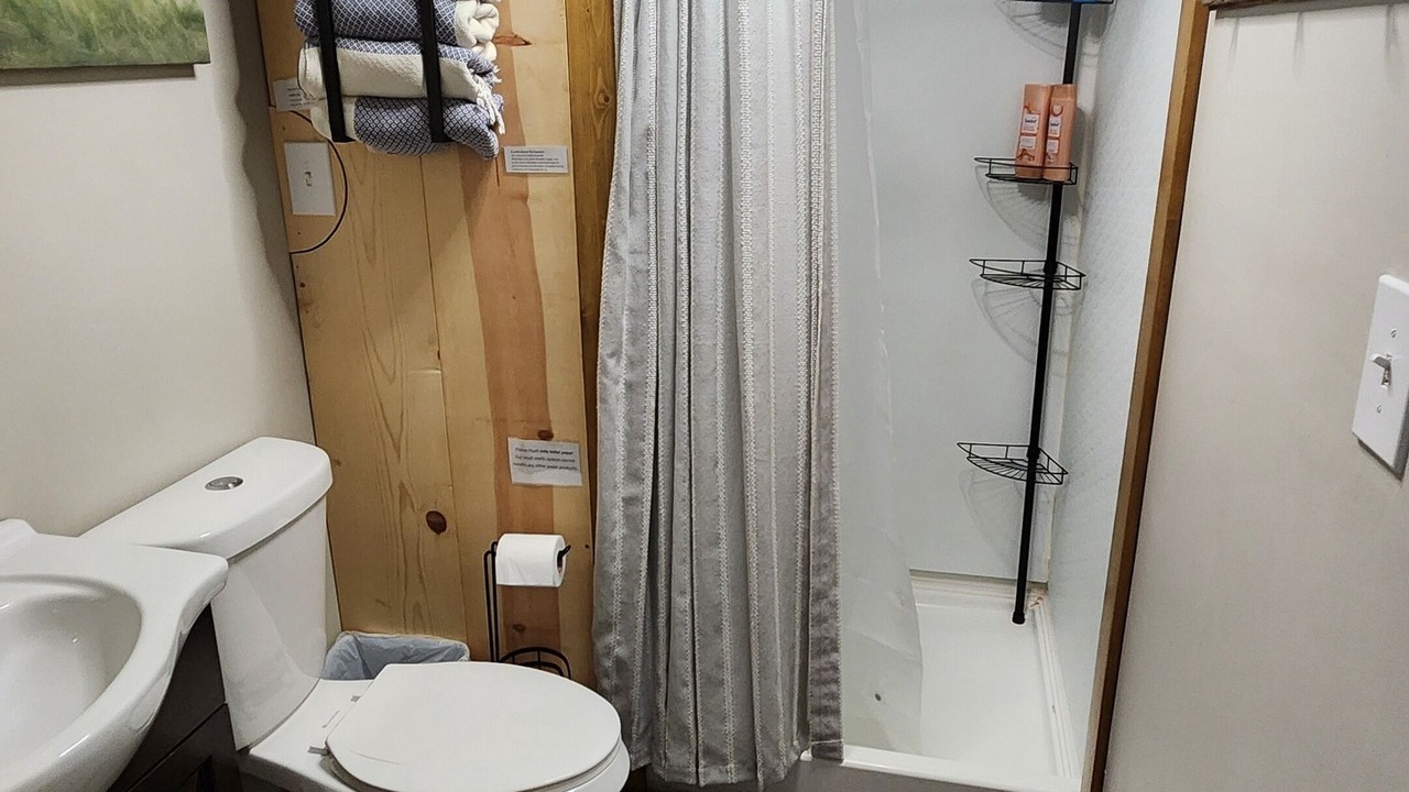 Photo of Bathroom in Jasper