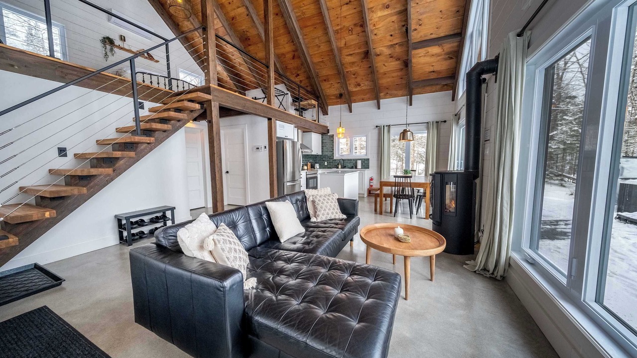Photo of Livingroom in Lac-aux-Sables