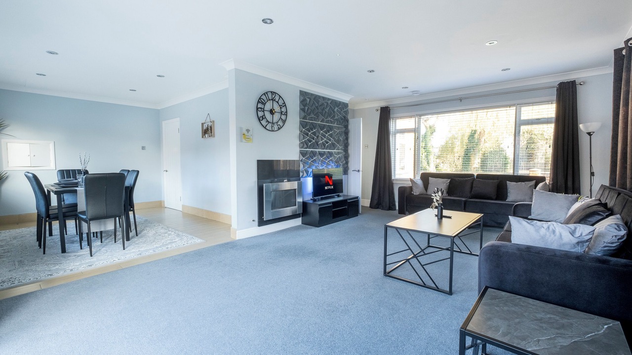 Photo of Livingroom in Staines