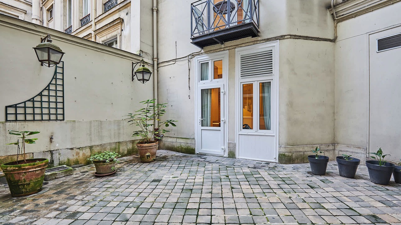 Photo of Others in Champs-Elysees