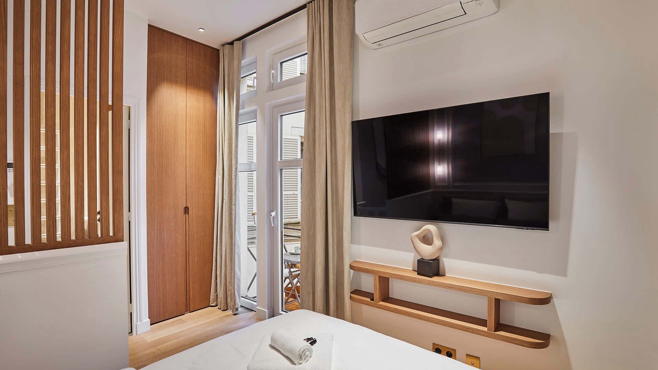 Photo of Others in Champs-Elysees