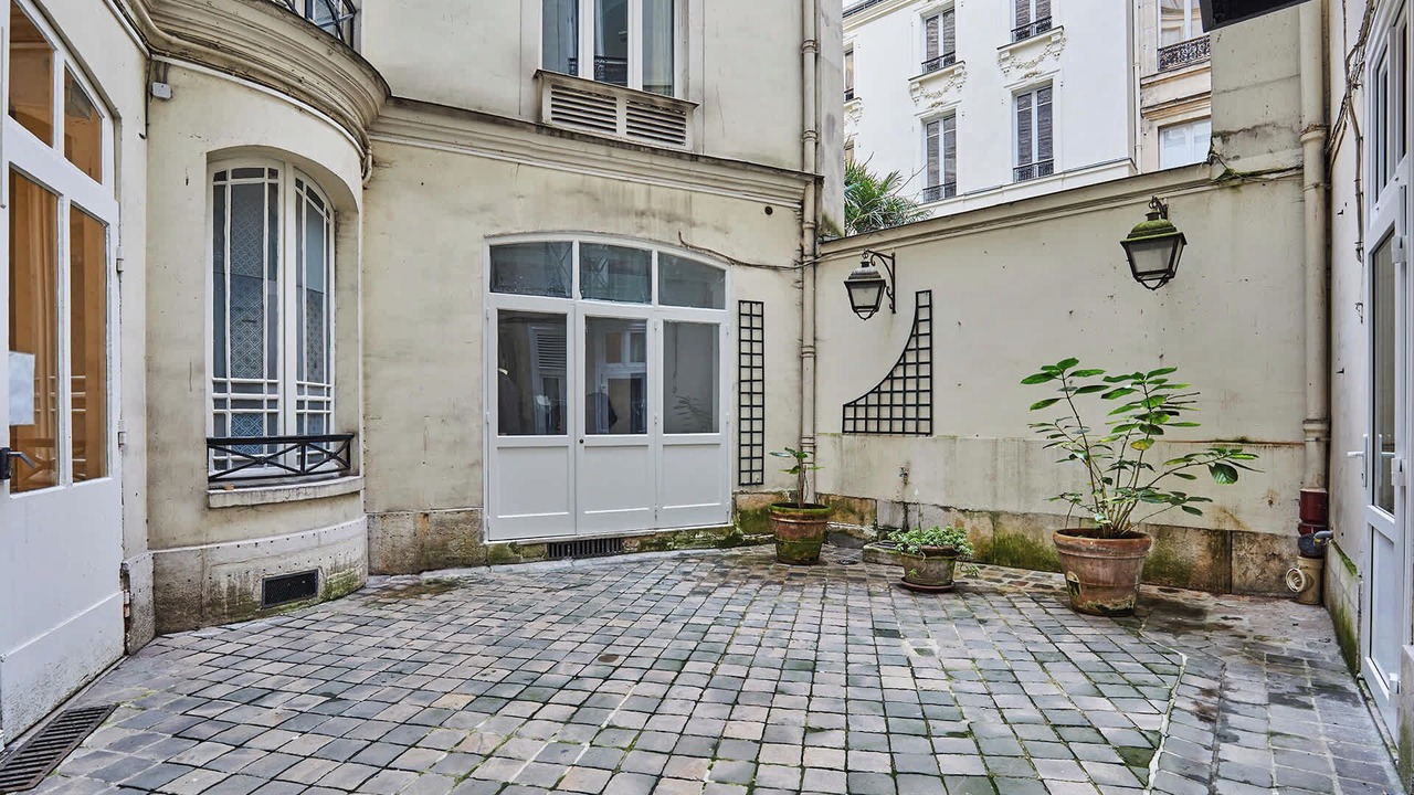 Photo of Others in Champs-Elysees