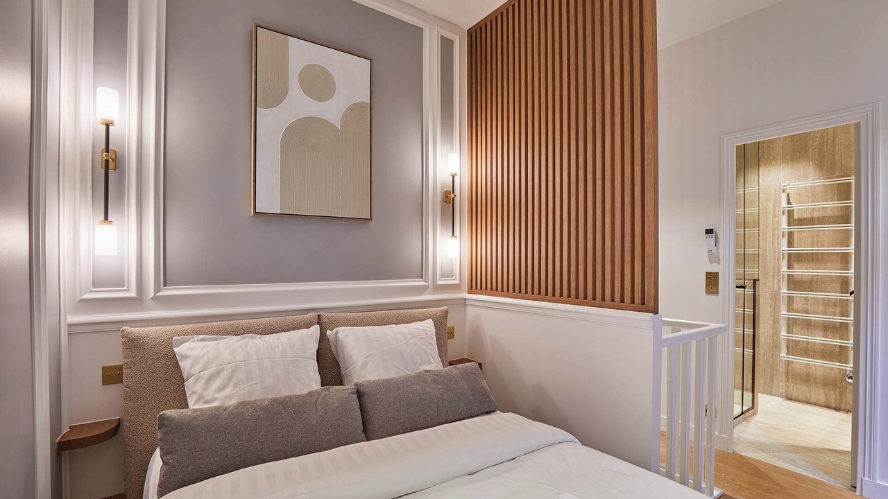 Photo of Others in Champs-Elysees