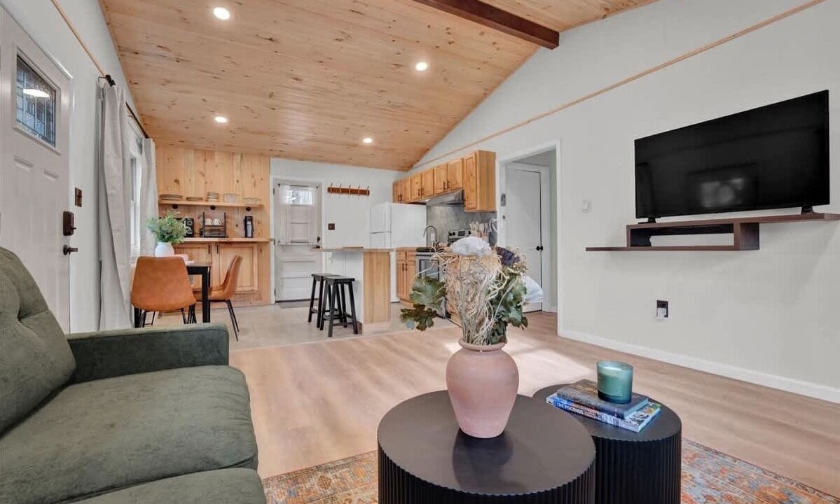 Photo of Livingroom in Locust Lake Village