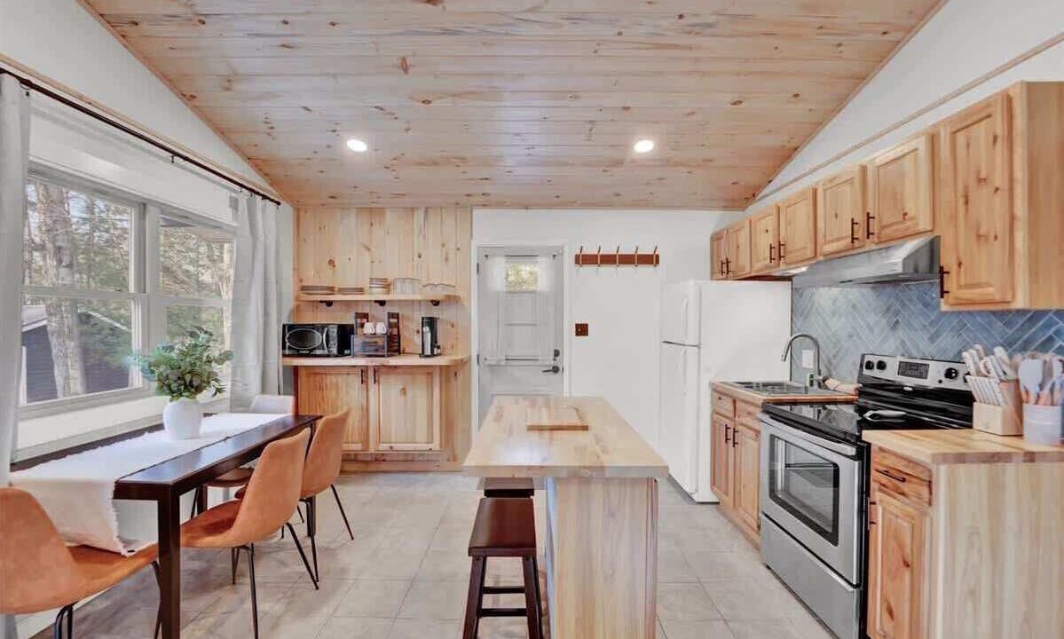 Photo of Kitchen in Locust Lake Village