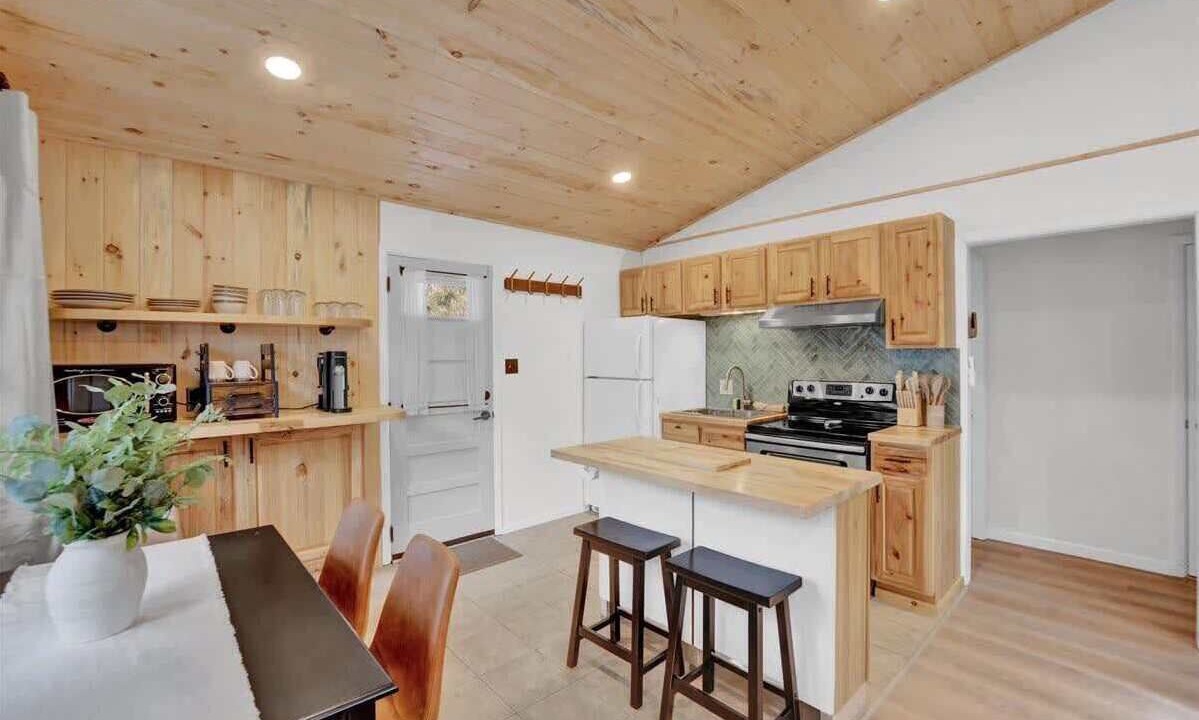 Photo of Kitchen in Locust Lake Village
