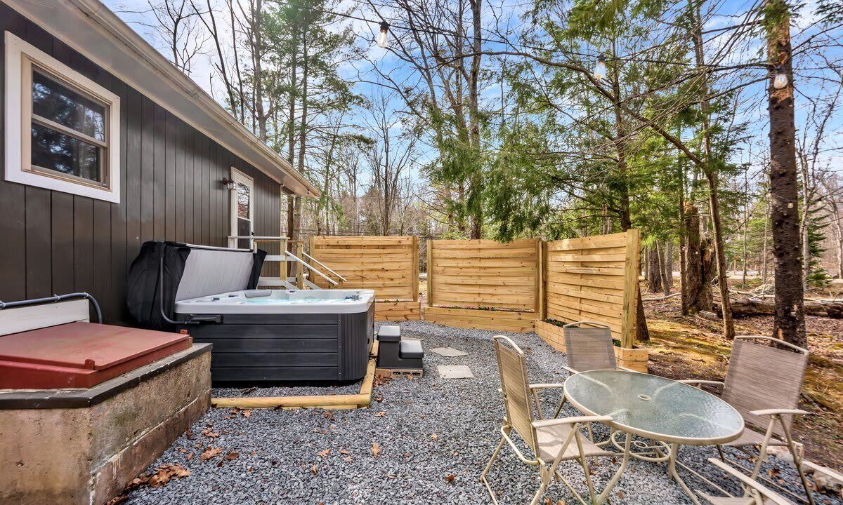 Photo of Patio Balcony in Locust Lake Village