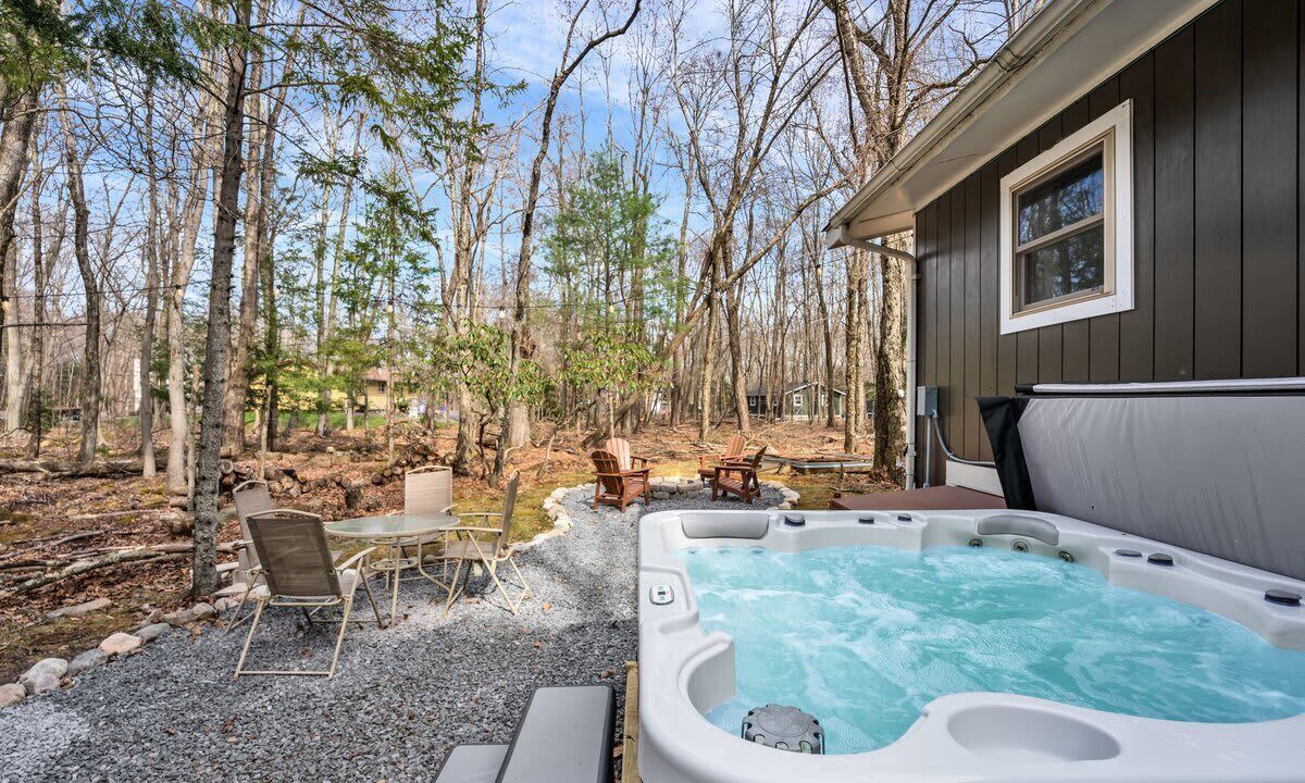 Photo of Patio Balcony in Locust Lake Village