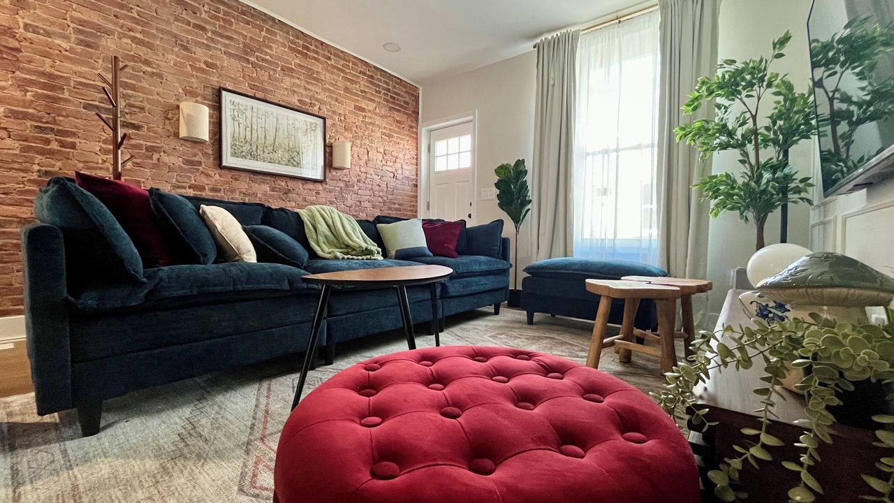 Photo of Livingroom in Downtown Baltimore